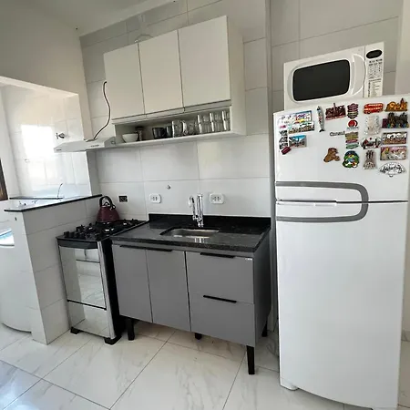 Apartamento Elegante, Ar-Condicionado, WI-FI, Piscina no Terraço do prédio e Varanda Exclusiva-3